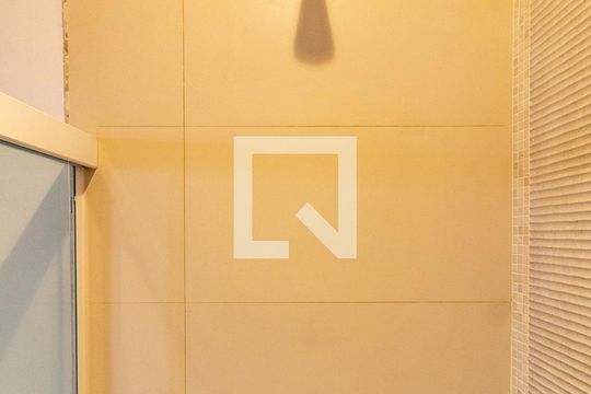 Detalhe do banheiro social de apartamento para alugar com 2 quartos, 70m² em Leblon, Rio de Janeiro