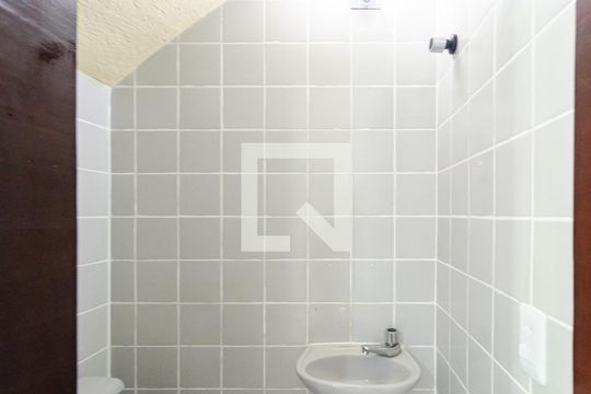 Lavabo de casa de condomínio para alugar com 3 quartos, 188m² em Vila do Encontro, São Paulo