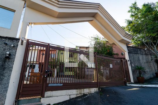 Fachada de casa de condomínio à venda com 3 quartos, 188m² em Vila do Encontro, São Paulo