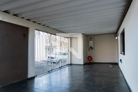 Garagem de casa à venda com 3 quartos, 200m² em Jardim das Maravilhas, Santo André