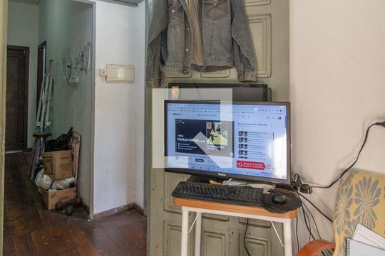 Quarto 2 de casa para alugar com 1 quarto, 188m² em Menino Deus, Porto Alegre