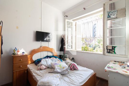 Quarto 1 de casa para alugar com 1 quarto, 188m² em Menino Deus, Porto Alegre