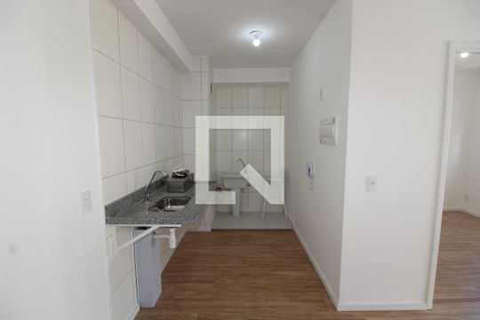 Sala/Cozinha de apartamento à venda com 2 quartos, 38m² em Jardim Piqueroby, São Paulo