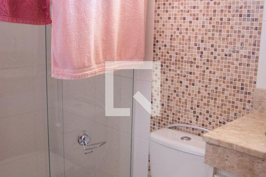 Banheiro do Quarto 1 de casa de condomínio para alugar com 2 quartos, 51m² em Jardim Leonor Mendes de Barros, São Paulo