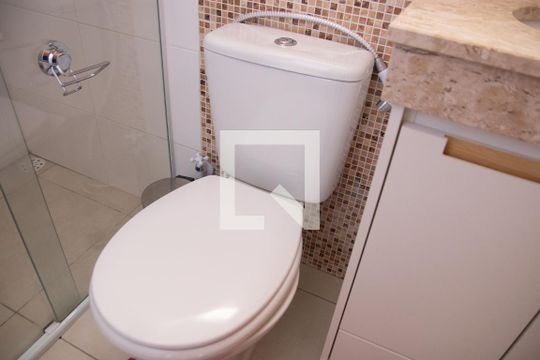 Banheiro do Quarto 1 de casa de condomínio para alugar com 2 quartos, 51m² em Jardim Leonor Mendes de Barros, São Paulo