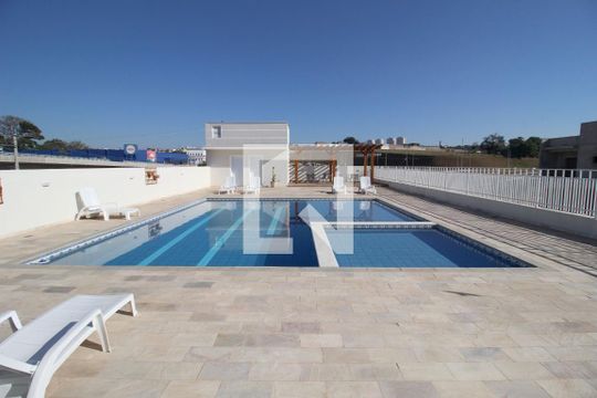 Área comum - Piscina de casa de condomínio para alugar com 2 quartos, 92m² em Jardim Simus, Sorocaba