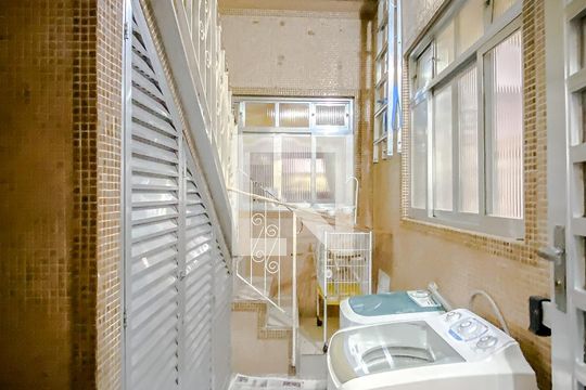 Lavanderia de casa à venda com 5 quartos, 329m² em Brás, São Paulo