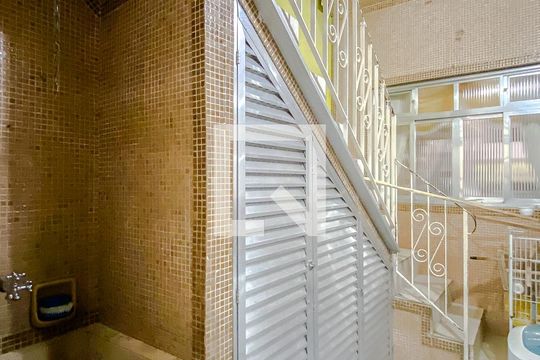 Lavanderia de casa à venda com 5 quartos, 329m² em Brás, São Paulo