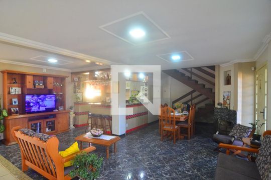 Casa à venda com 3 quartos, 270m² em Nossa Senhora das Gracas, Canoas