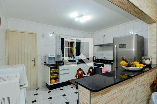 Cozinha de casa à venda com 3 quartos, 200m² em Picanço, Guarulhos