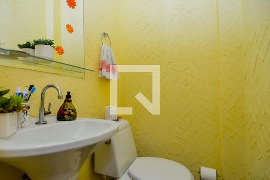 Lavabo de casa à venda com 3 quartos, 200m² em Picanço, Guarulhos