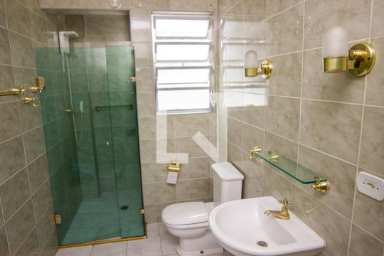 Banheiro de apartamento para alugar com 1 quarto, 80m² em Liberdade, São Paulo