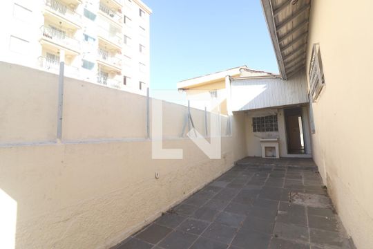 Quintal de casa para alugar com 2 quartos, 41m² em Vila Bandeirantes, São Paulo