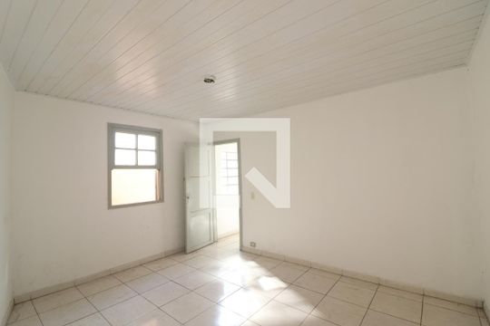 Quarto 1 de casa para alugar com 2 quartos, 41m² em Vila Bandeirantes, São Paulo
