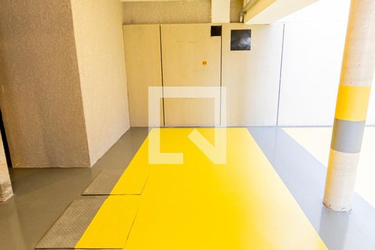Vaga de apartamento para alugar com 2 quartos, 40m² em Vila São Pedro, Santo André