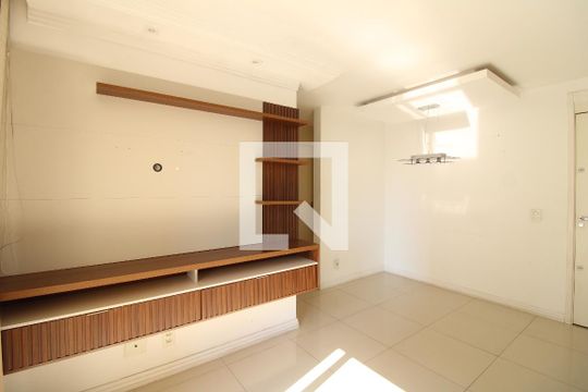 Sala de apartamento para alugar com 2 quartos, 55m² em Recreio dos Bandeirantes, Rio de Janeiro