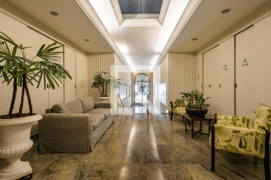 Hall de entrada de apartamento à venda com 1 quarto, 120m² em Cerqueira César, São Paulo