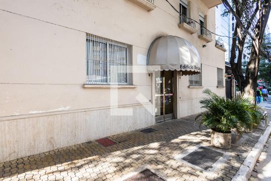 Fachada de apartamento à venda com 1 quarto, 120m² em Cerqueira César, São Paulo