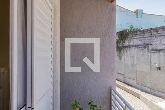 Varanda  Suíte  de casa de condomínio à venda com 2 quartos, 98m² em Vila Laís, São Paulo