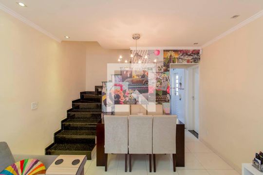 Sala  de casa de condomínio à venda com 2 quartos, 98m² em Vila Laís, São Paulo