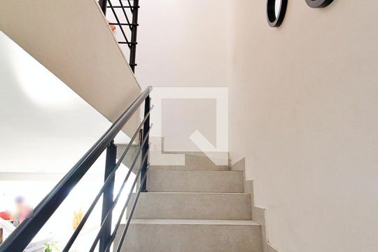 Escada de apartamento à venda com 3 quartos, 150m² em Campestre, Santo André