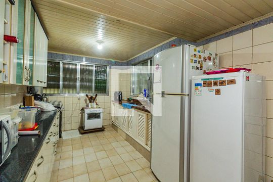 Cozinha de casa à venda com 6 quartos, 280m² em Nossa Senhora das Gracas, Canoas