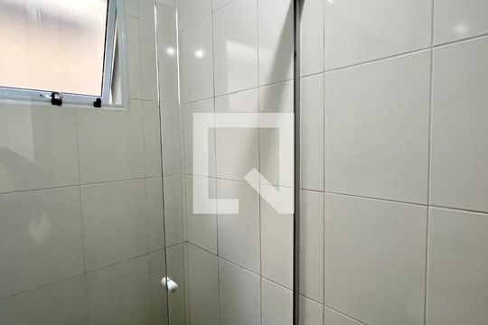 Banheiro de apartamento à venda com 1 quarto, 40m² em Vila Centenário, São Paulo