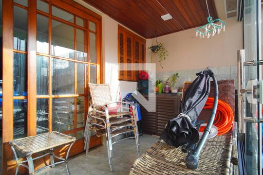 Espaço Gourmet de casa à venda com 3 quartos, 200m² em Protásio Alves, Porto Alegre