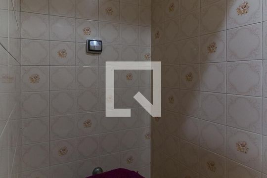 Banheiro de Serviço de casa para alugar com 4 quartos, 450m² em Vila Oliveira, Mogi das Cruzes