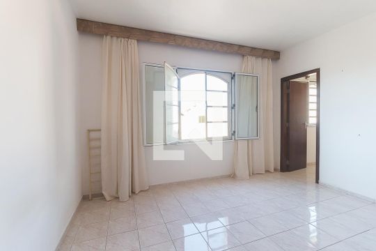 Quarto 4 - Suíte 1 de casa para alugar com 4 quartos, 450m² em Vila Oliveira, Mogi das Cruzes