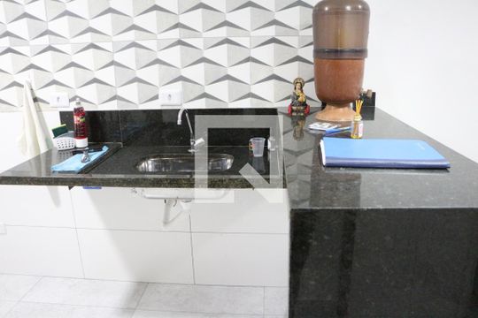 Sala/Cozinha de apartamento à venda com 2 quartos, 42m² em Vila Antonina, São Paulo