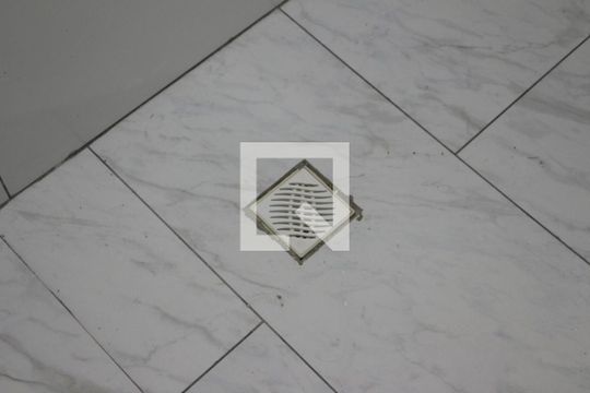 Banheiro de apartamento à venda com 2 quartos, 42m² em Vila Antonina, São Paulo