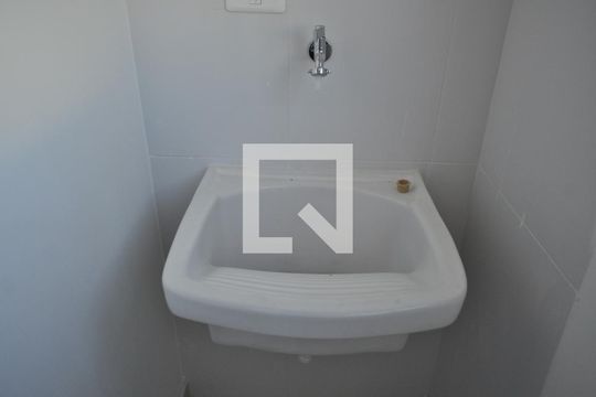 Área de Serviço de apartamento para alugar com 2 quartos, 40m² em Vila Mazzei, São Paulo