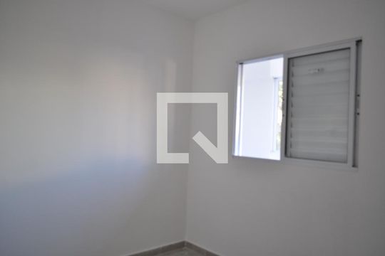 Quarto 2 de apartamento para alugar com 2 quartos, 40m² em Vila Mazzei, São Paulo