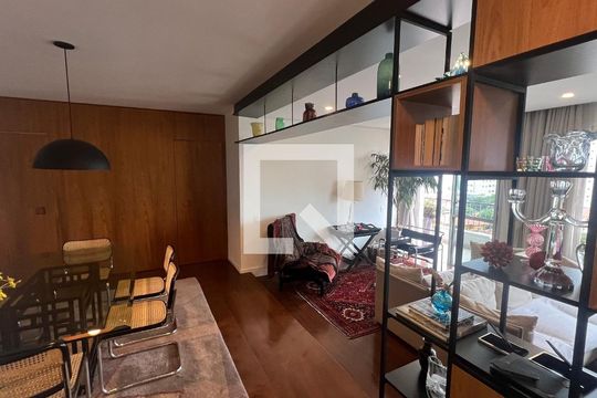 Sala de apartamento à venda com 3 quartos, 135m² em Sumaré, São Paulo