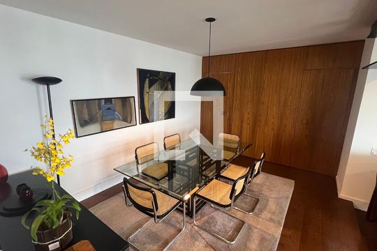 Sala de apartamento à venda com 3 quartos, 135m² em Sumaré, São Paulo