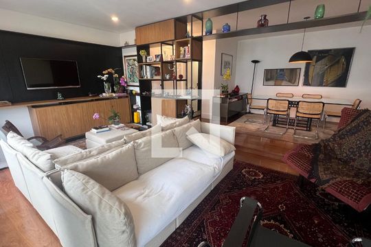Sala de apartamento à venda com 3 quartos, 135m² em Sumaré, São Paulo