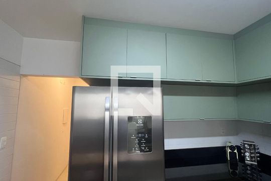 Cozinha de apartamento à venda com 3 quartos, 135m² em Sumaré, São Paulo
