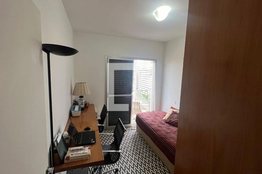 Quarto 1 de apartamento à venda com 3 quartos, 135m² em Sumaré, São Paulo