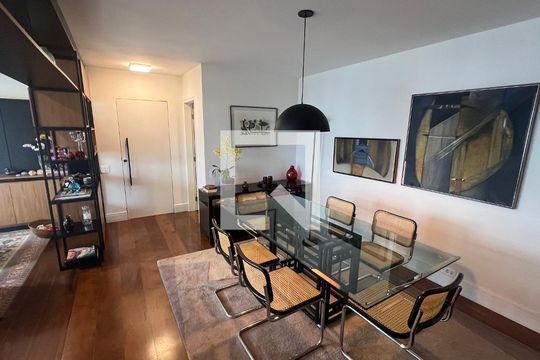 Sala de apartamento à venda com 3 quartos, 135m² em Sumaré, São Paulo
