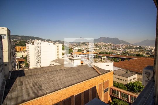 Vista  de kitnet/studio para alugar com 1 quarto, 28m² em Centro, Rio de Janeiro