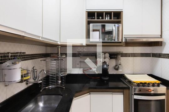 Cozinha de apartamento para alugar com 3 quartos, 67m² em Gopoúva, Guarulhos