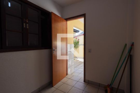 Edícula de casa de condomínio para alugar com 3 quartos, 150m² em Jardim da Glória, Cotia