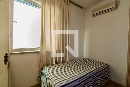 Quarto de apartamento à venda com 3 quartos, 280m² em Leblon, Rio de Janeiro