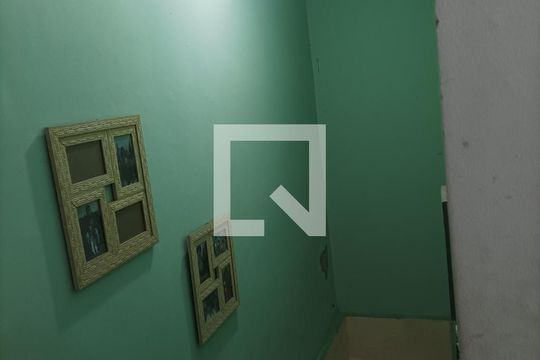 Escada quartos de casa à venda com 3 quartos, 89m² em Cidade Continental, São Paulo