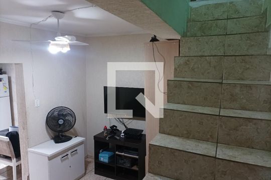 Sala de casa à venda com 3 quartos, 89m² em Cidade Continental, São Paulo