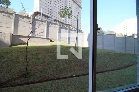 Vista do Quarto 1   de apartamento para alugar com 2 quartos, 40m² em Vila Andrade, São Paulo