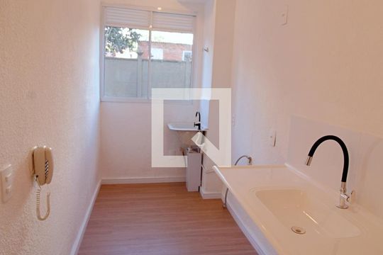 Cozinha de apartamento para alugar com 2 quartos, 40m² em Vila Andrade, São Paulo
