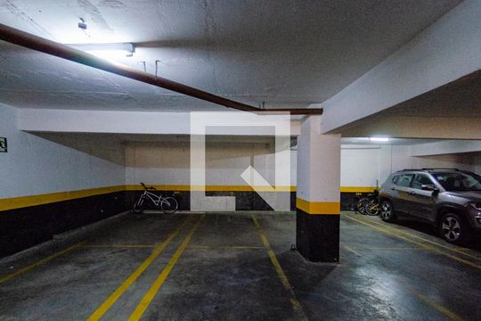 Garagem de apartamento para alugar com 2 quartos, 130m² em São Pedro, Belo Horizonte