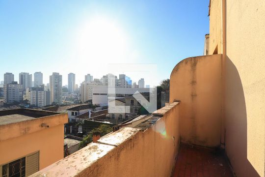 Varanda quarto 7 de casa à venda com 5 quartos, 600m² em Mirandópolis, São Paulo